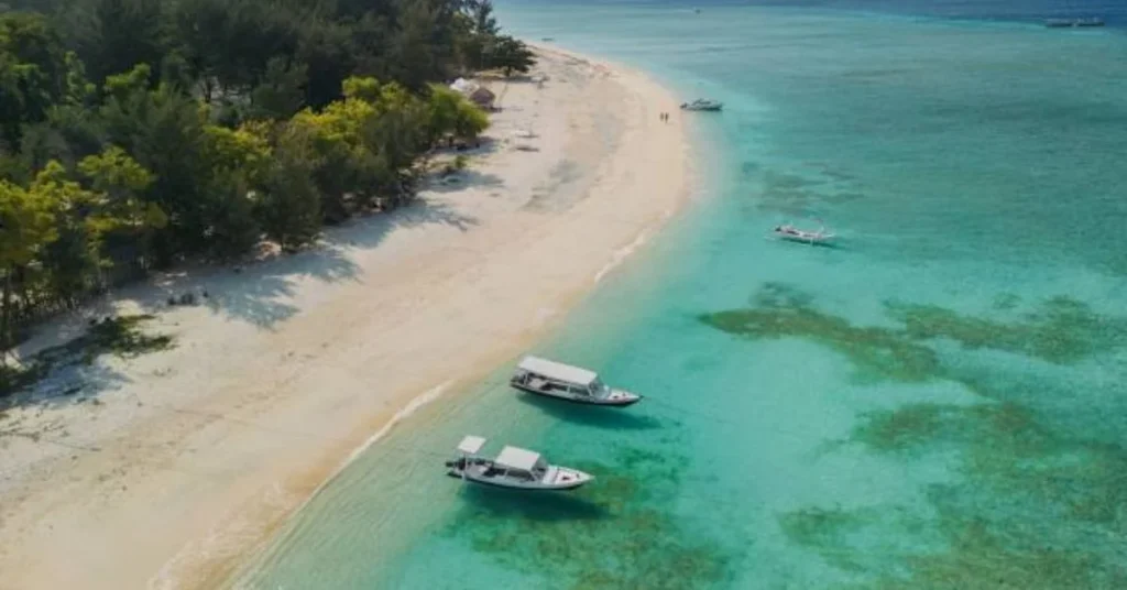 Gili Meno beach