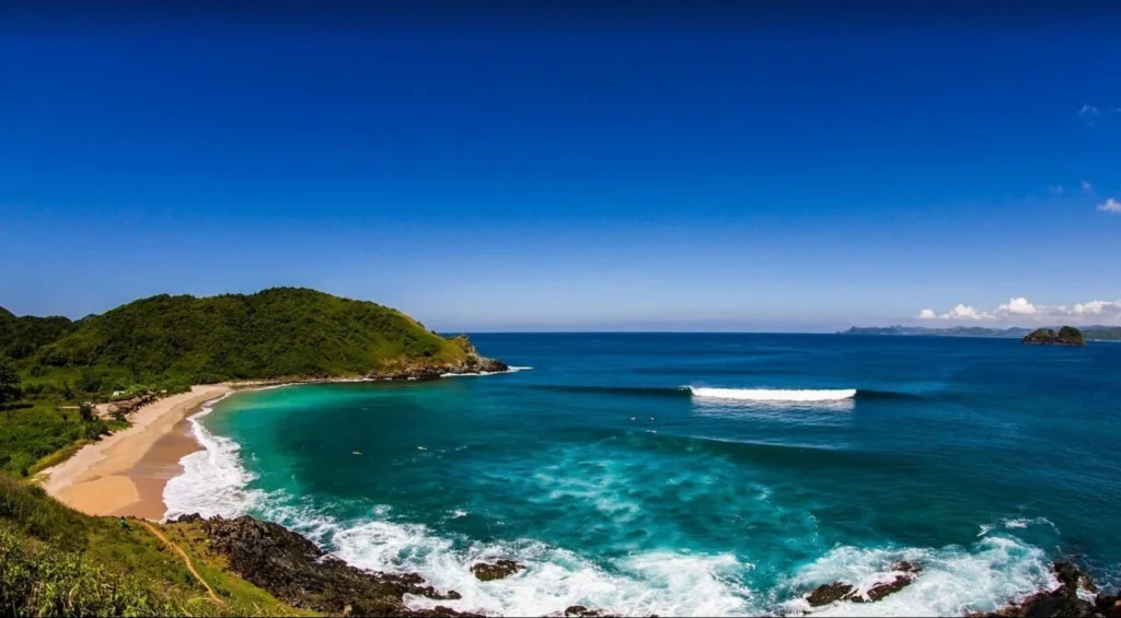 Mawi Beach Surf and Travel Guide