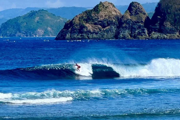 Mawi Beach Surf and Travel Guide