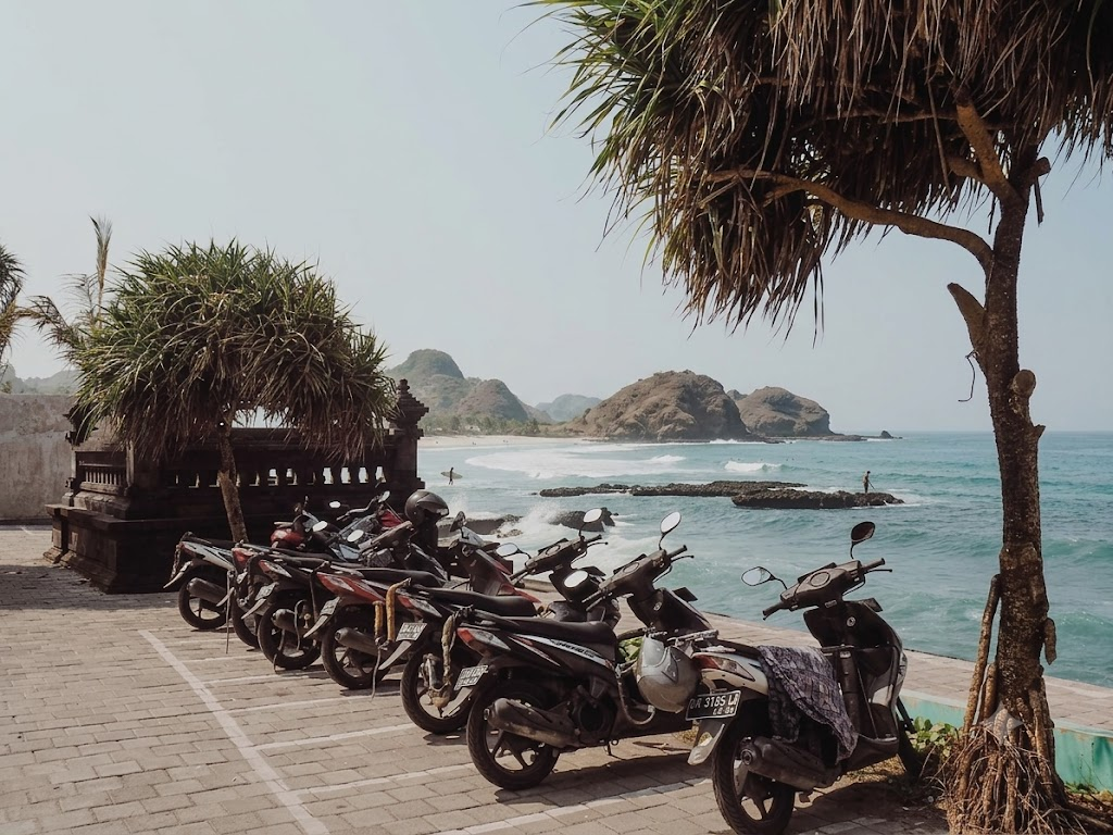 Renting a scooter in South Lombok